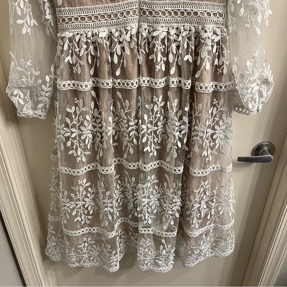 Ivy City Co Sicily Dress Long Sleeve Lace Midi Size Large - Picture 12 of 15